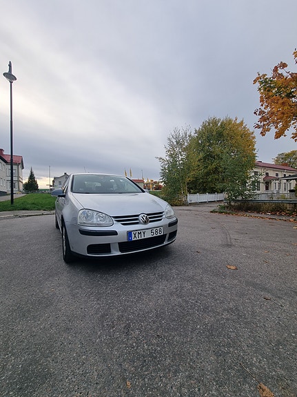 Volkswagen Golf V 5 of 6