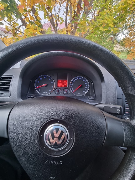 Volkswagen Golf V 6 of 6