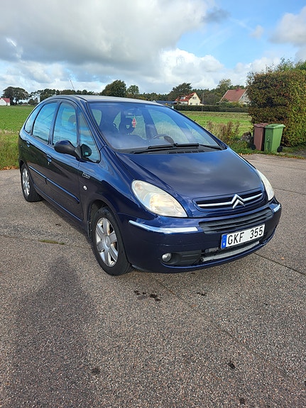 Citroen Xsara Picasso 2 of 6