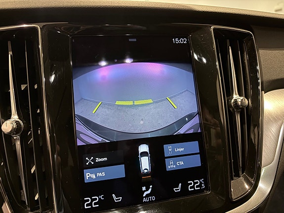 Volvo V60 Cross Country 20 of 25