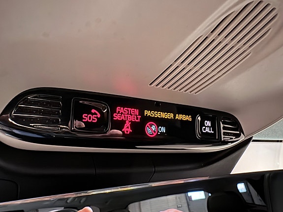Volvo V60 Cross Country 17 of 25
