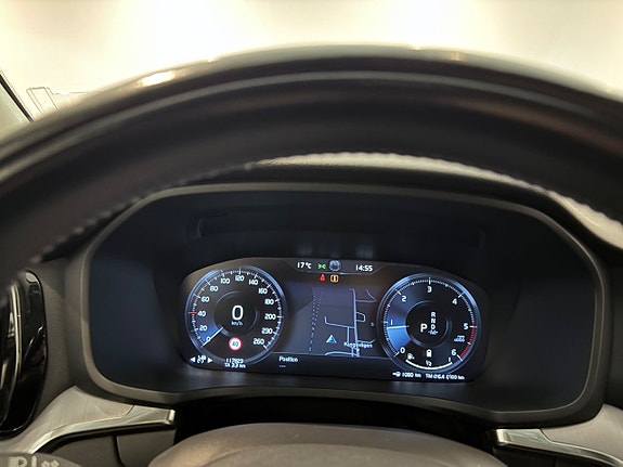 Volvo V60 Cross Country 16 of 25