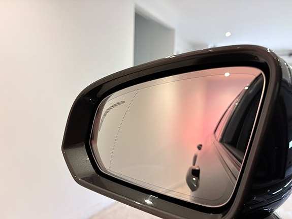 Volvo V60 Cross Country 13 of 25