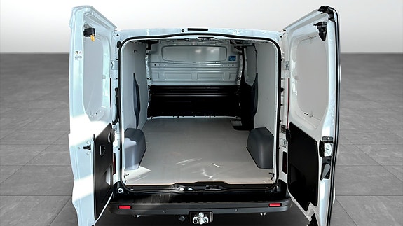 Renault Trafic 10 of 11