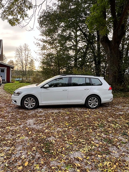 Volkswagen Golf VII 2 of 6
