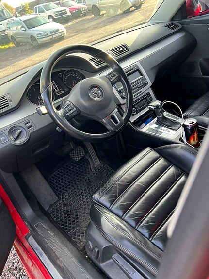 Volkswagen Passat 6 of 6