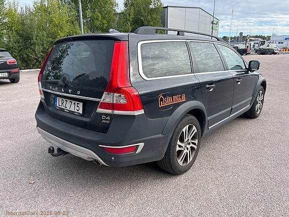 Volvo XC70 3 of 7