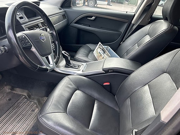 Volvo XC70 5 of 7