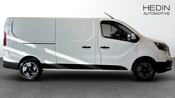 Renault Trafic 6 of 12