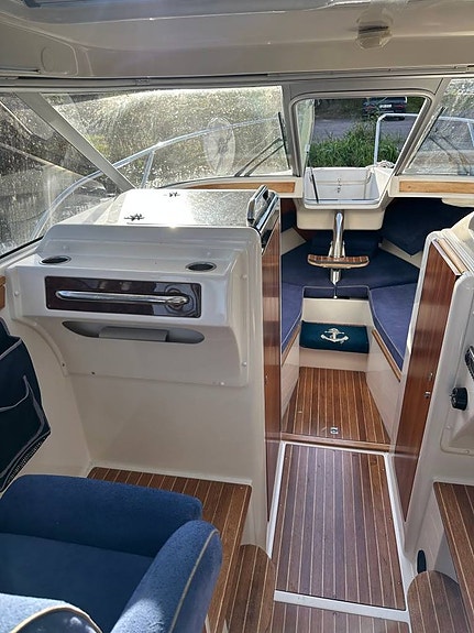 Aquador 22 HT Volvo Penta GXI BOGPROPELLER 4 of 9