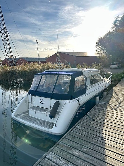 Aquador 22 HT Volvo Penta GXI BOGPROPELLER 2 of 9