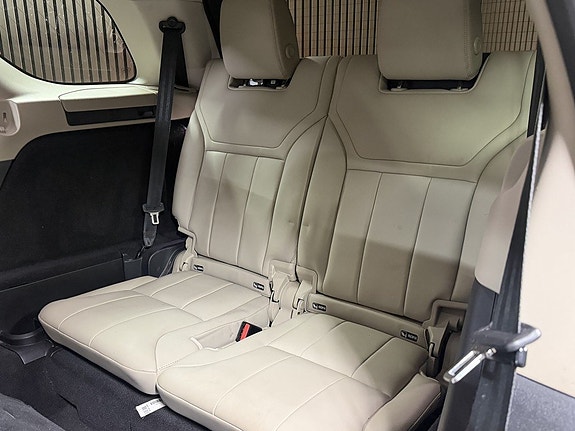 Land Rover Discovery 19 of 24