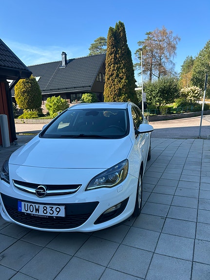 Opel Astra 2 of 7
