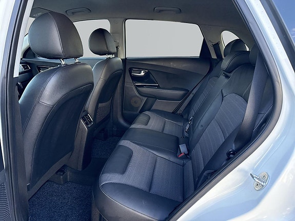 Kia Niro 11 of 23