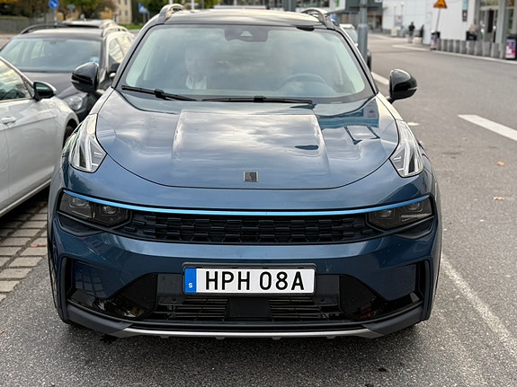 Lynk & Co 01 3 of 5