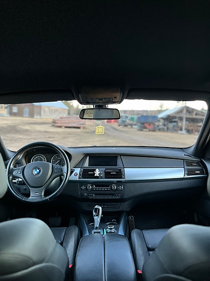 BMW X5 9 of 10