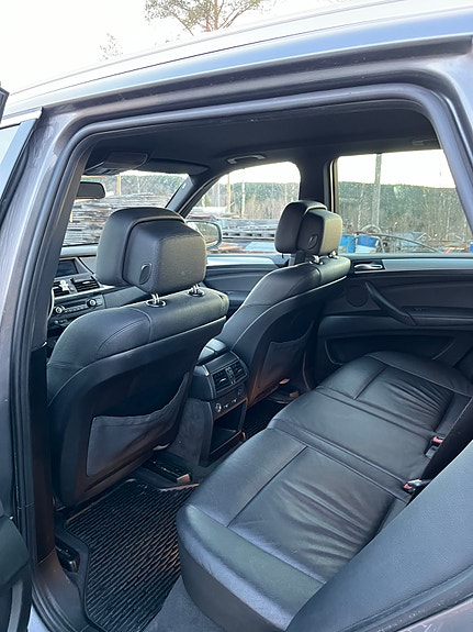 BMW X5 8 of 10