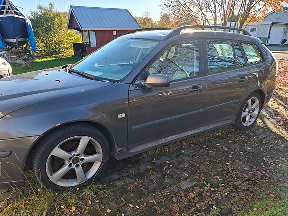 Saab 9-3 2 of 5