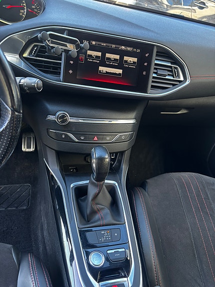Peugeot 308 SW 3 of 18