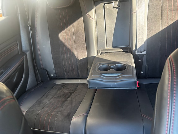 Peugeot 308 SW 10 of 18