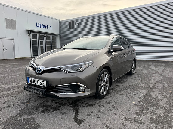 Toyota Auris 3 of 8