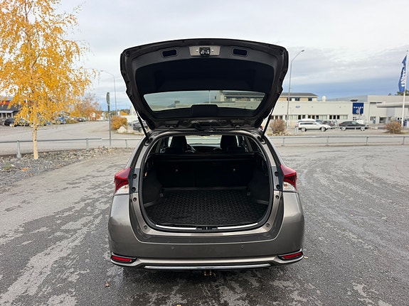 Toyota Auris 5 of 8