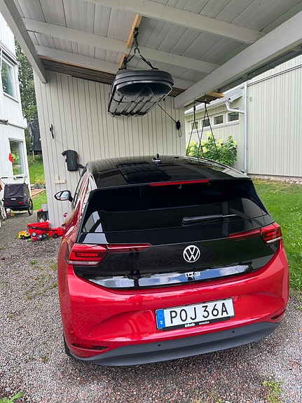Volkswagen ID.3 2 of 3