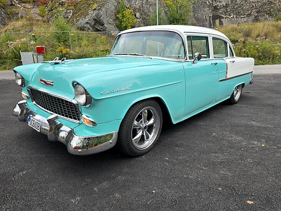 Chevrolet 210