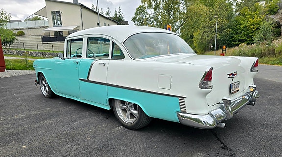 Chevrolet 210 3 of 19