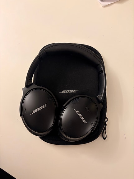 Bose over-ear hörlurar svarta