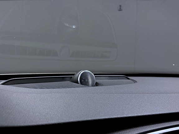 Volvo XC90 7 of 21