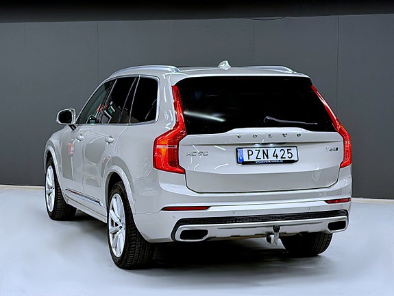 Volvo XC90 6 of 21