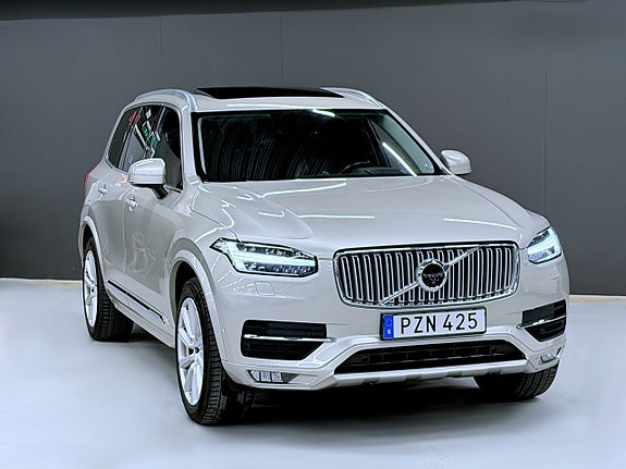 Volvo XC90 4 of 21