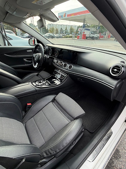 Mercedes-Benz E 220 d 9 of 17