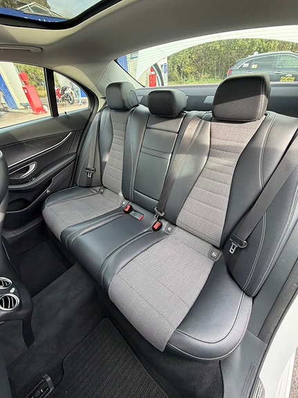 Mercedes-Benz E 220 d 12 of 17