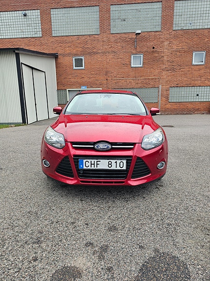 Ford Focus 2 of 9