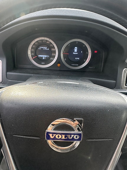 Volvo V70 5 of 5