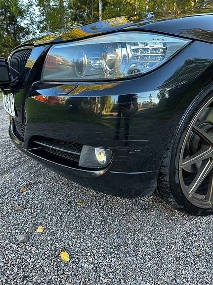 BMW 320d 3 of 6