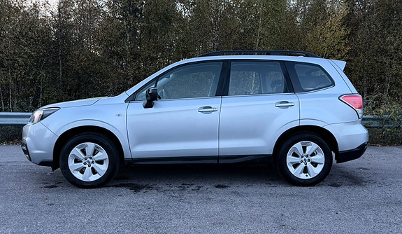 Subaru Forester 2 of 8