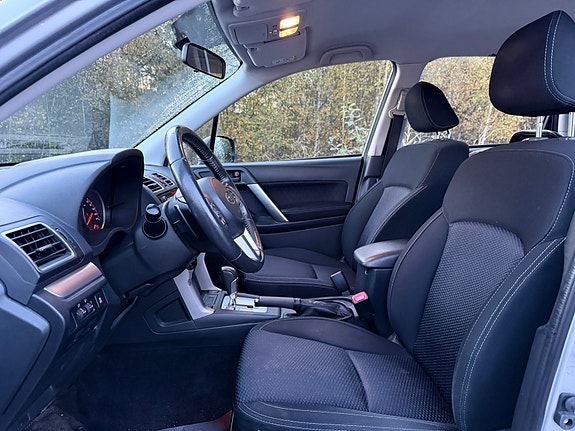 Subaru Forester 4 of 8