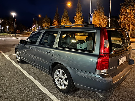 Volvo V70 5 of 10