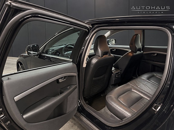 Volvo XC70 13 of 22