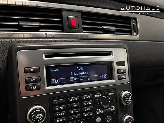 Volvo XC70 15 of 22