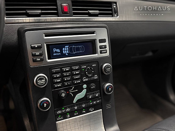 Volvo XC70 14 of 22