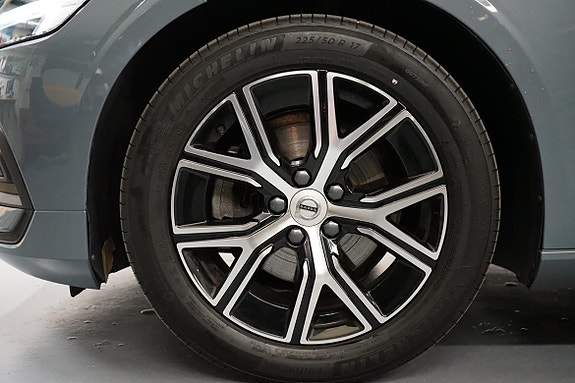 Volvo V60 17 of 17