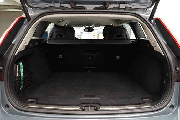 Volvo V60 8 of 17