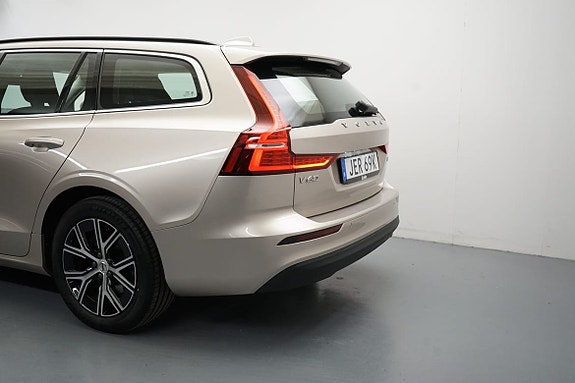 Volvo V60 3 of 16