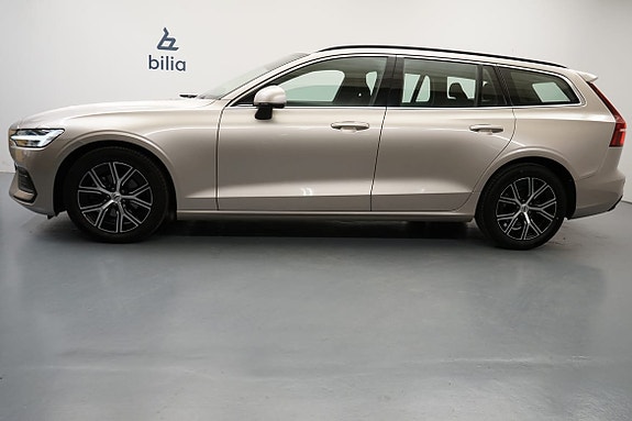 Volvo V60 2 of 16