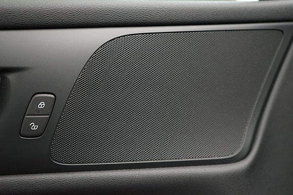Volvo V60 11 of 16