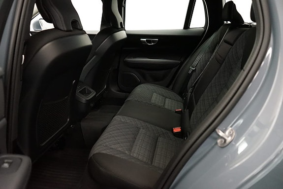 Volvo V60 7 of 16